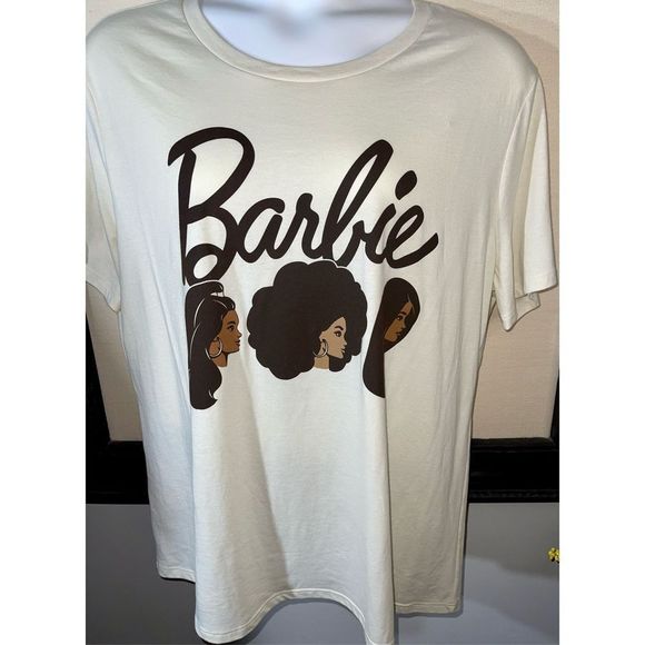 Barbie Tshirt - NWT - Size 2X - Picture 4 of 7